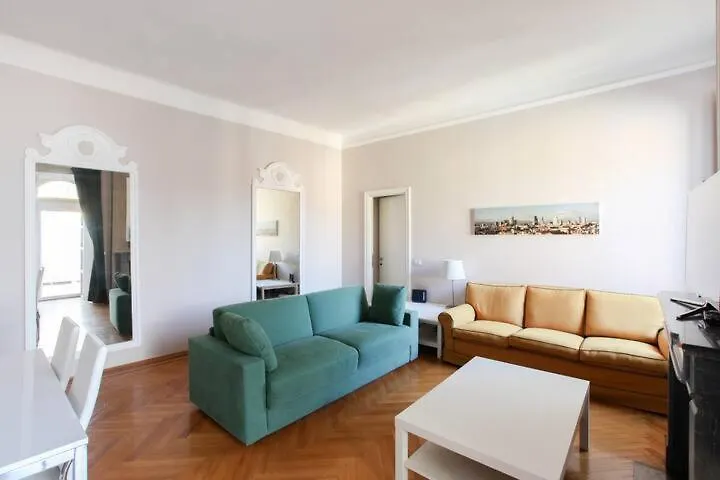 Hozyhome Prestigiosa Ed Economica Soluzione In Duomo Milánó Apartman