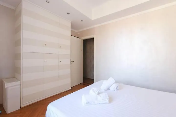 アパート Hozyhome Prestigiosa Ed Economica Soluzione In Duomo ミラノ
